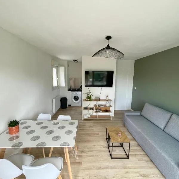Appartement avec Loggia et Parking privé, hotel sa Louviers