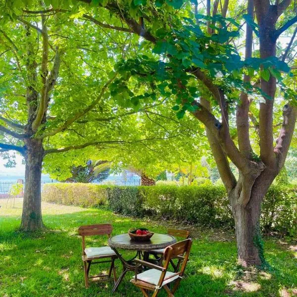 Kouvela Beach House, hotel in Paralia Rachon