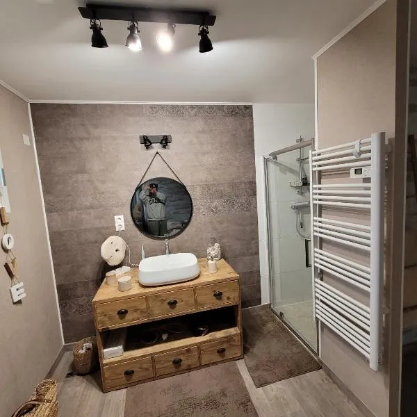 Baune, hotel in La Bazoge