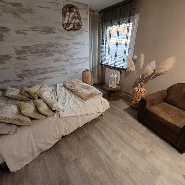 Baune, hotel u gradu La Bazoge