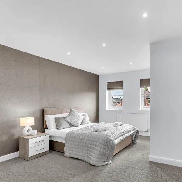 Brook Meadow House, 4 bed house, Manchester, hotel v destinaci Astley