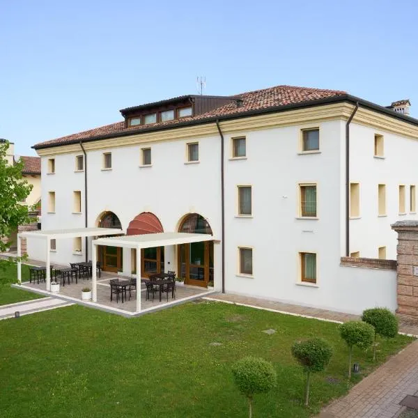 Albergo Antica Corte Marchesini, hotel u gradu 'Sambruson'