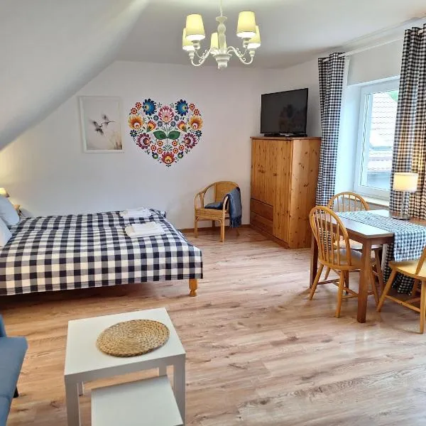 Pokoje Podzamcze, hotel v destinaci Stare Drawsko