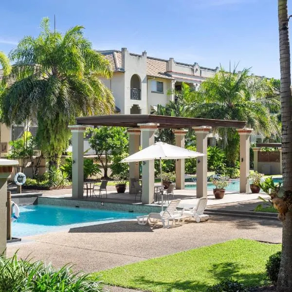 Tropical Gardens - Resort 9 Pools free parking, hotel in Cairns