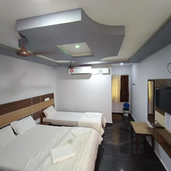 Sri Murugan Beach Paradise Hotel, hotel v destinaci Mahábalípuram