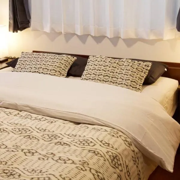 URASOE House, hotel in Gusukuma
