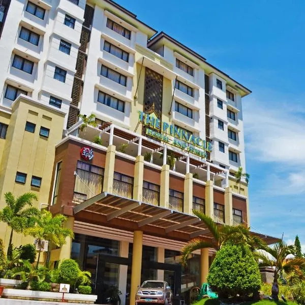 The Pinnacle Hotel and Suites, hotell i Davao stad