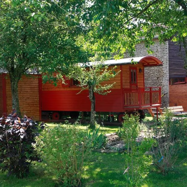 La Chouette Roulotte, hotel v destinaci Fresnay