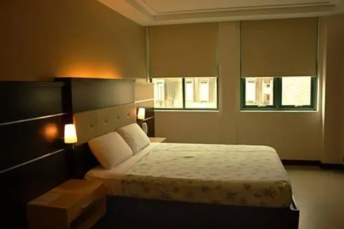 Olongapo Travel Lodge, hotel u gradu Olongapo