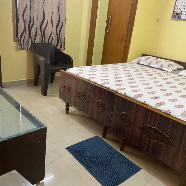 Krishna Home Stay - Double room, hotel din Chennai