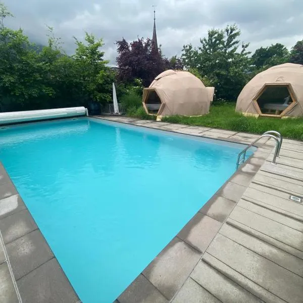 Bnomad hébergement insolite, hotel v destinaci Moutier