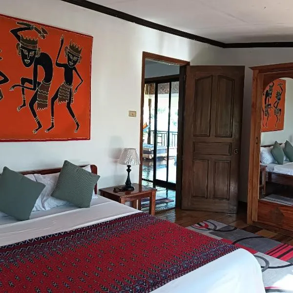 House On the Hill Overlooking, hotel in Mambajao