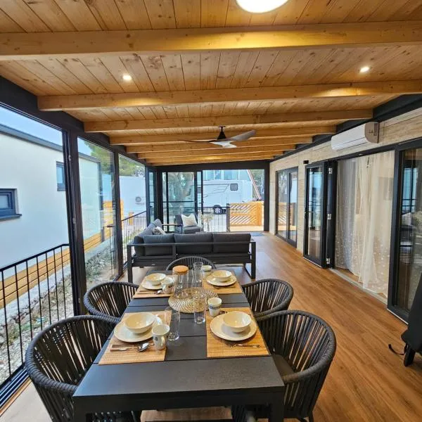 MH Holiday Dream - Oaza Mira Resort, hotel in Drage
