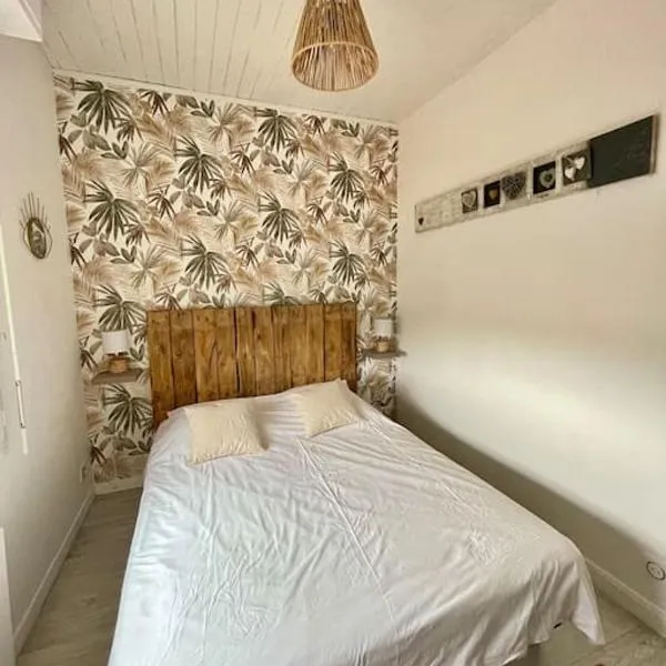 Petit nid sur le Bassin Arcachonnais, hotel in Biganos