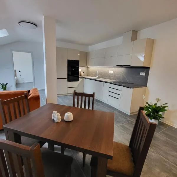 Penzion Vulcano, hotelli kohteessa Perná