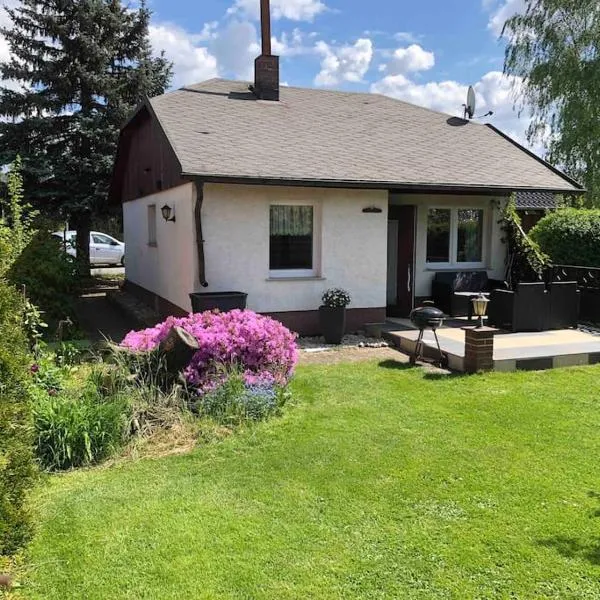 Gemütlicher Bungalow in Cottbus - Sielow, hotel en Cottbus