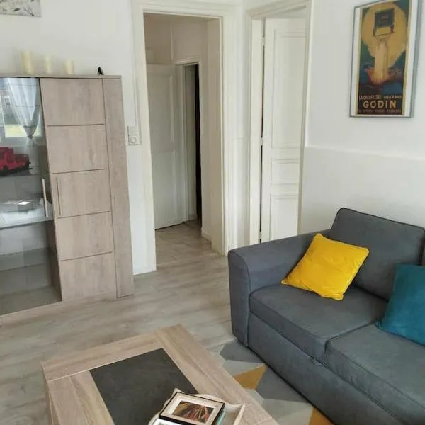 Appartement GUISE Familistere, hotel v destinaci Guise