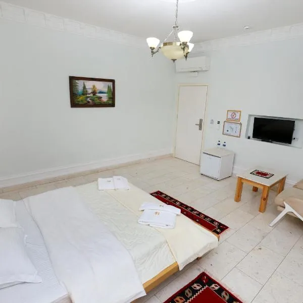 Hotel Familja, hotel di Ura Vajgurore