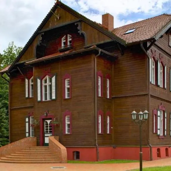 Jagdschloss Waldsee, хотел в Dolgen
