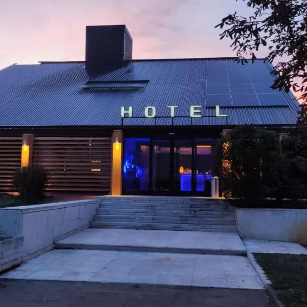 Confidence Hotel San Silvestro, hotel v destinaci San Prospero 
