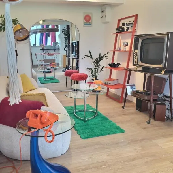 La Petite Eole - Déco 70's, Entre Rouen et Dieppe, hotel v destinaci Fresnay-le-Long