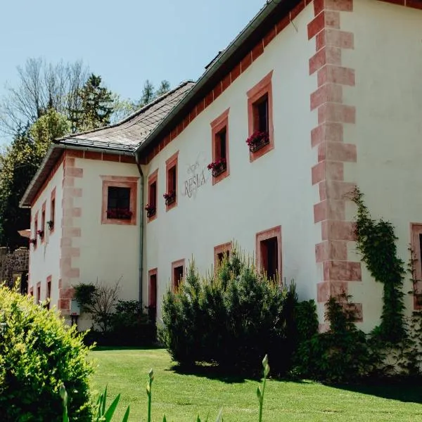 Resla Residence I, II,, hótel í Banská Štiavnica