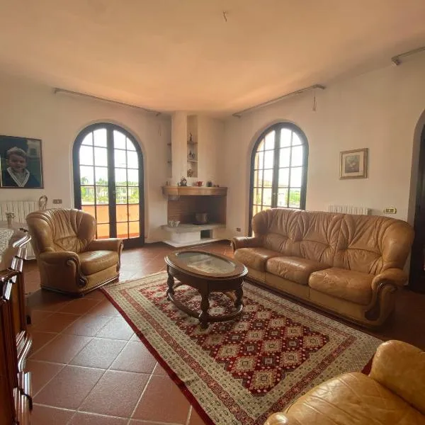 Villa Maria, hotel v destinaci Cascina