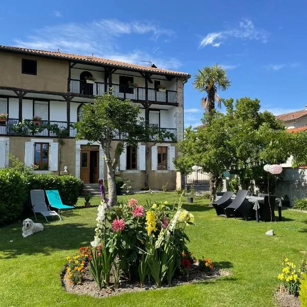 La Maison d'Amalaurille, hotel v destinaci Saint-Gaudens