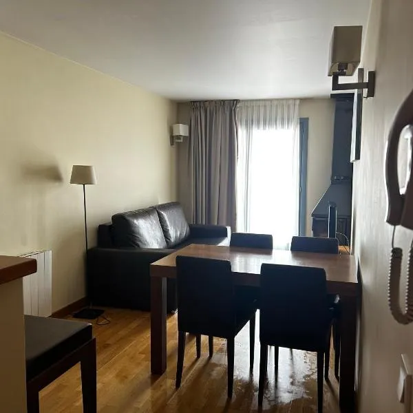 Résidence CERDANYA, hotel v destinaci Bourg-Madame