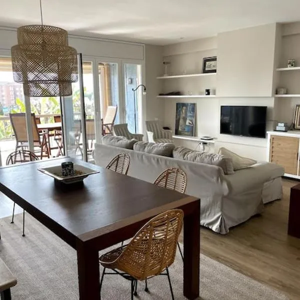 Apartment of 100m2 with sea views, hotel en San Vicenç de Montalt