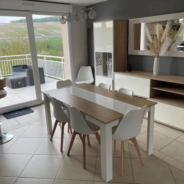 Maison d'hôtes, отель в городе Baslieux-sous-Châtillon