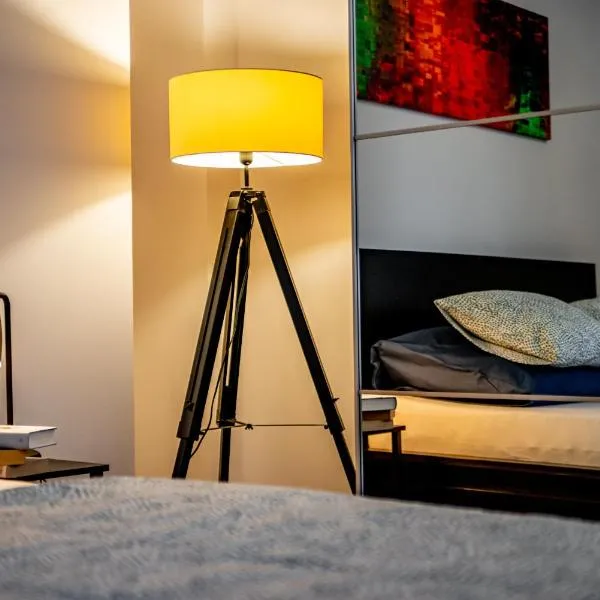 Apartments Częstochowa - Słoneczna Kamienica - Prywatny Parking free!, хотел в Ченстохова