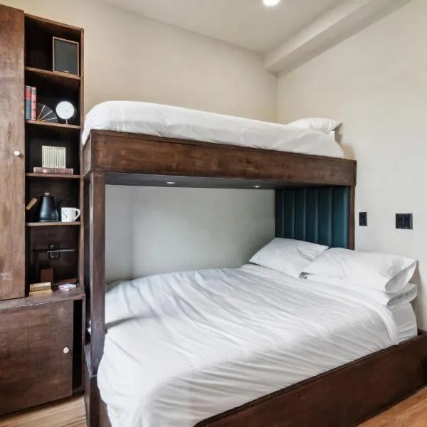 Society Hill Hotel: Philadelphia şehrinde bir otel