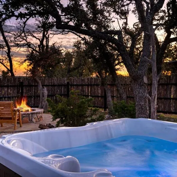 Rockin' R - Rustic Star Cabin, hotel v destinaci Fredericksburg