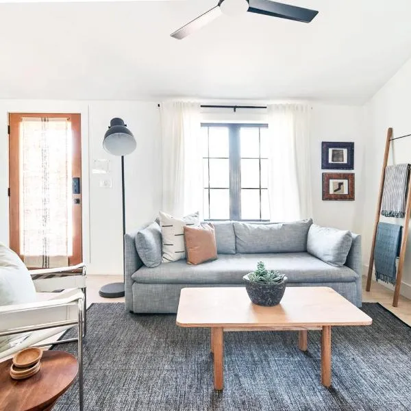 The Cape - Guesthouse & Backhouse – hotel w mieście Fredericksburg