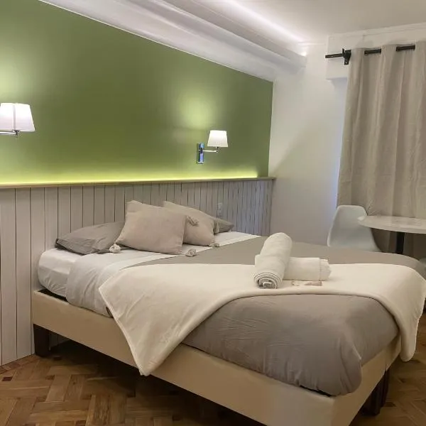 Click Hotel, отель в городе Сантьяго