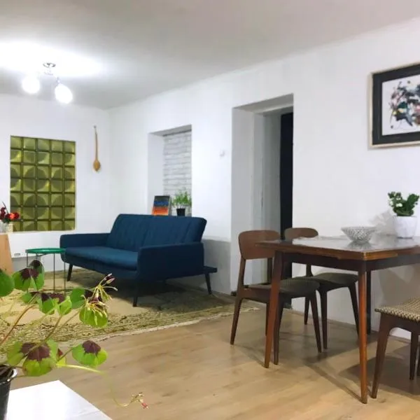 sun holiday house, hotel v destinaci Subotica