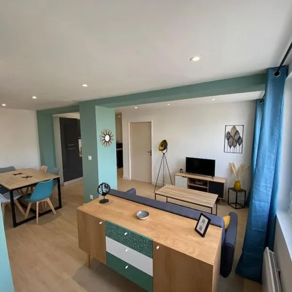 Appartement familial, 2 chambres, en RdC sur cour, khách sạn ở Saint-Florentin