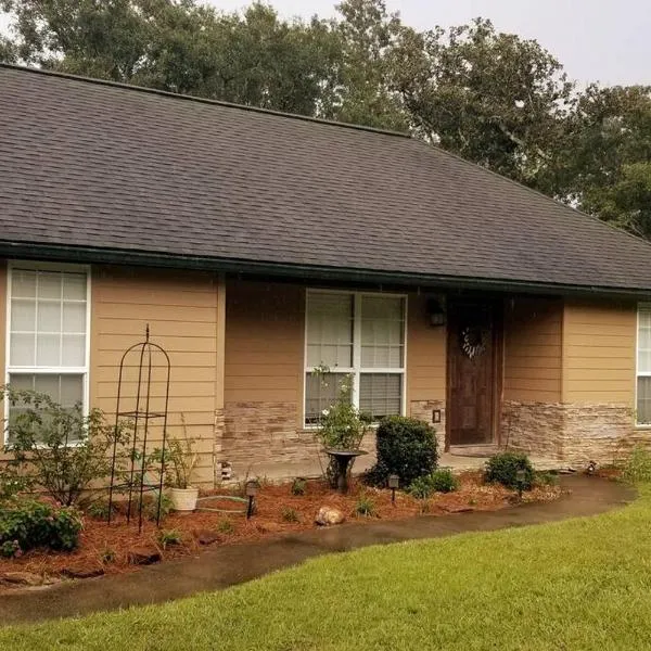 White Squirrel Cottage, hotel in Crawfordville