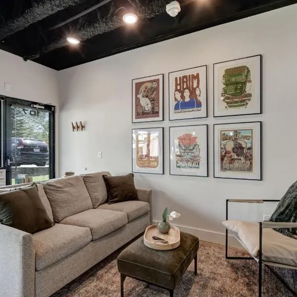 NEW Studio with 2 Beds 7 mins to Broadway, hotel in Nashville