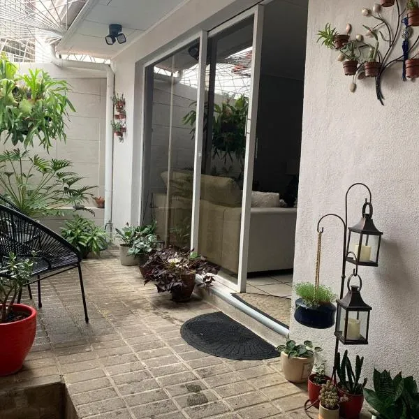 Room near Airport/ Cerca del Aeropuerto, hotel v destinaci Santiago Este