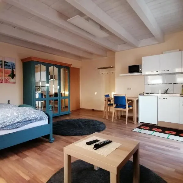 Großzügiges Wohnstudio mit Balkon und Badbenutzung, Hotel in Schwabmünchen