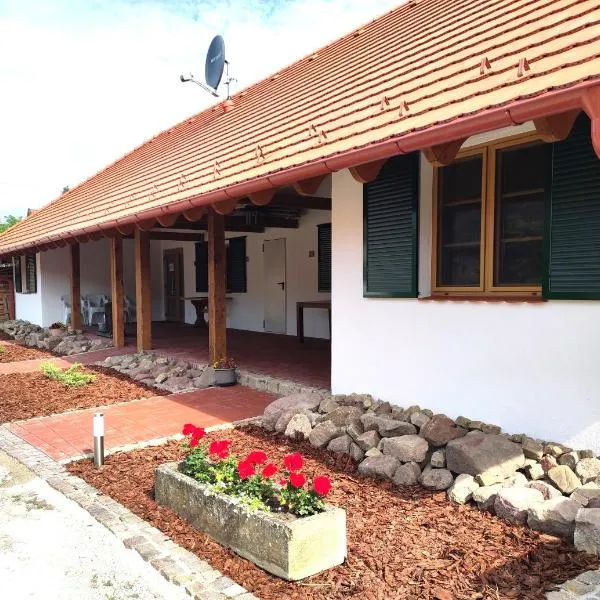 Villa Agardy 2, hotel in Balatonkenese
