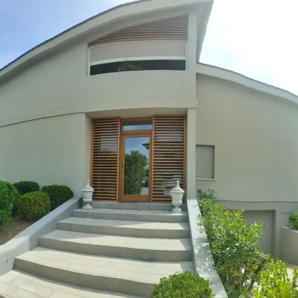 Villa Bedin, hotel Fontanafreddában