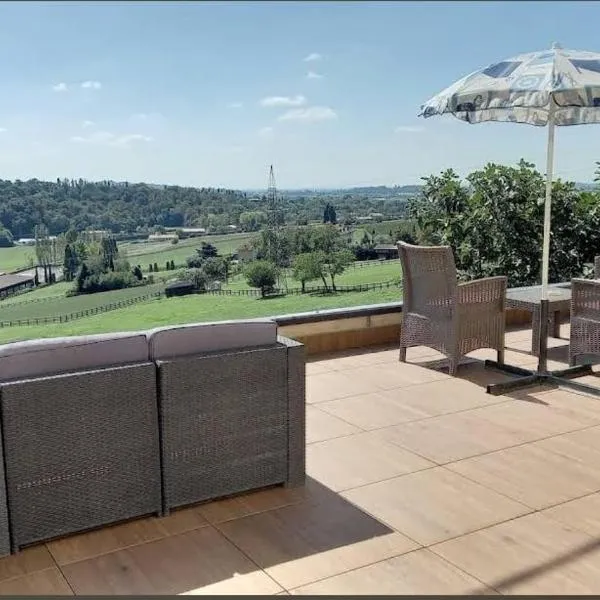 B&B MiraValle, hotel in Scanzorosciate