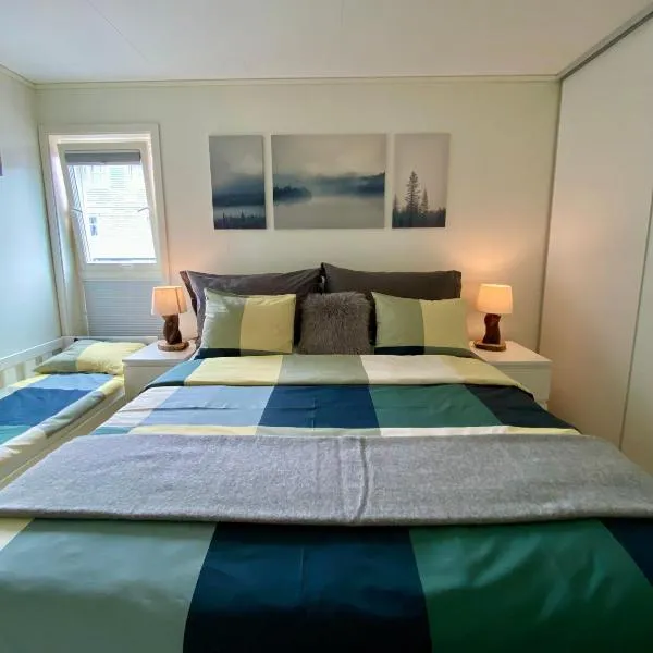 Experience a Cozy Getaway Near Pulpit Rock - B unit, hotel in Strand