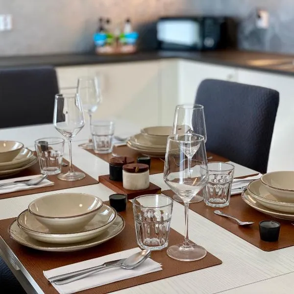 Modern Cozy Stay Near Pulpit Rock Free Parking Fast WiFi, hotel di Strand