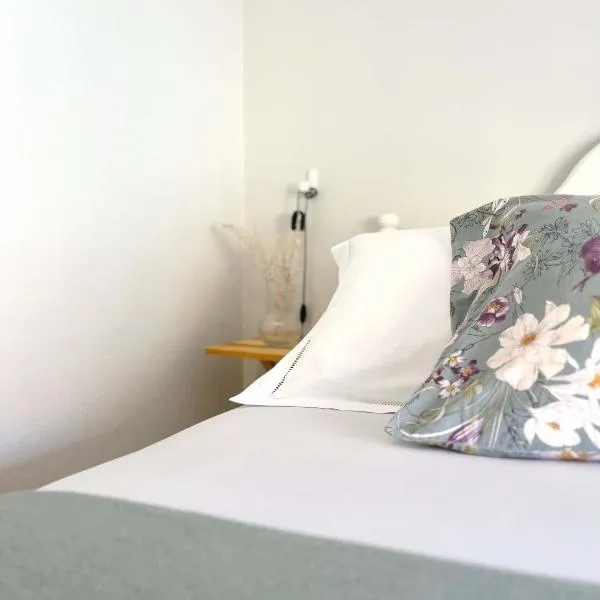 O VIOLAS - Art Coffee & Guesthouse, hôtel à Praia de Mira