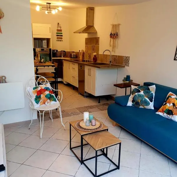 Location de vacances T2 non loin d'Aix et Marseille, hotel a Pourrières