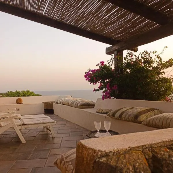 Antico Dammuso Al Tramonto, hotel v destinaci Pantelleria